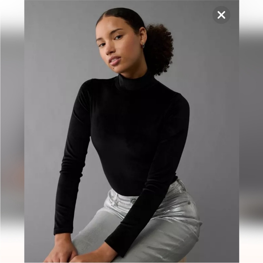 American Eagle Velvet Mockneck Bodysuit size Medium